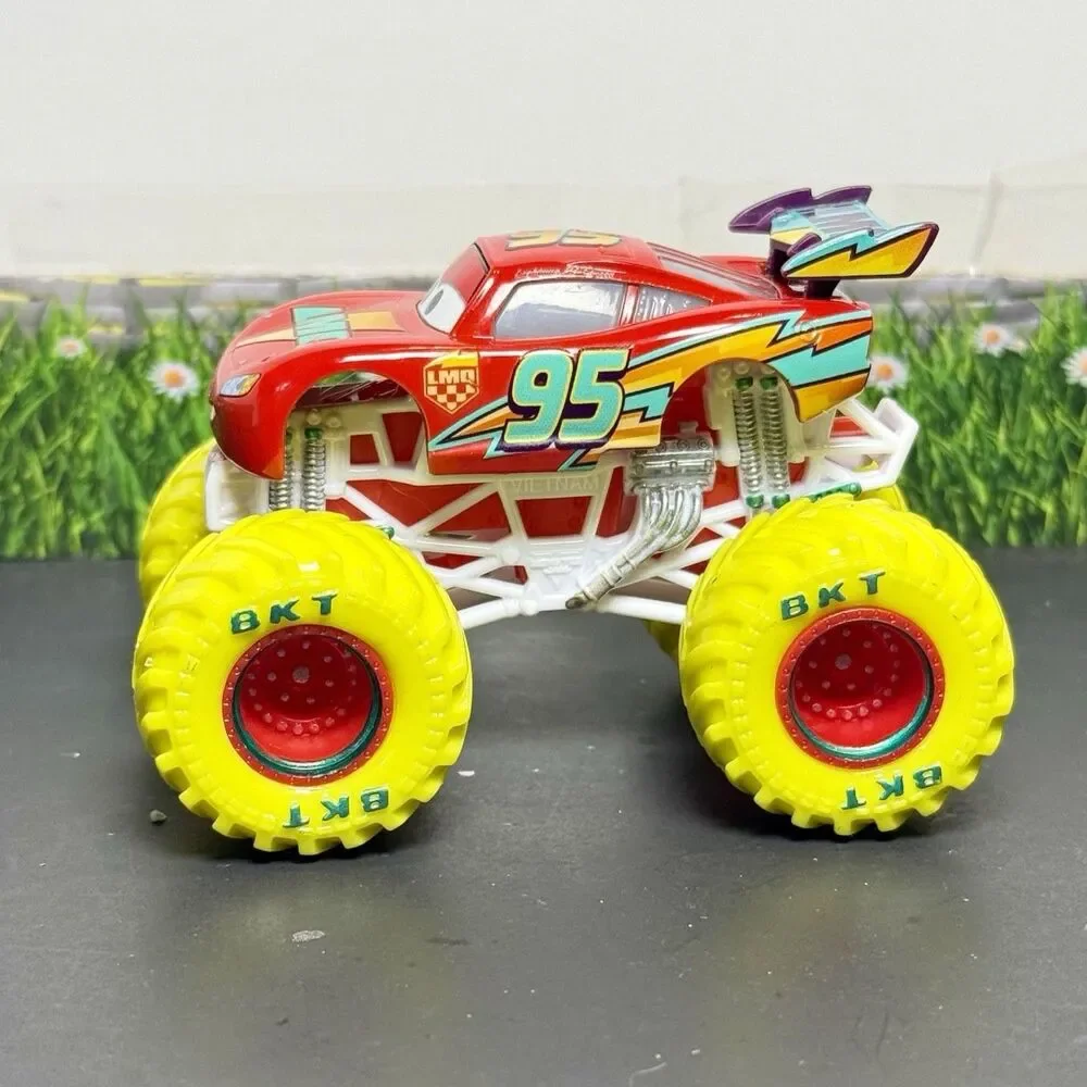 Disney Pixar Cars Custom Monster Jam Truck RTC Lightning McQueen 1:64